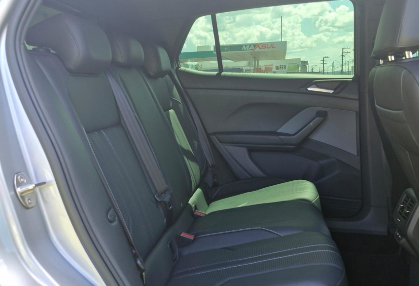 volkswagen t-cross 1.0 200 tsi total flex comfortline automatico 4p 20256
