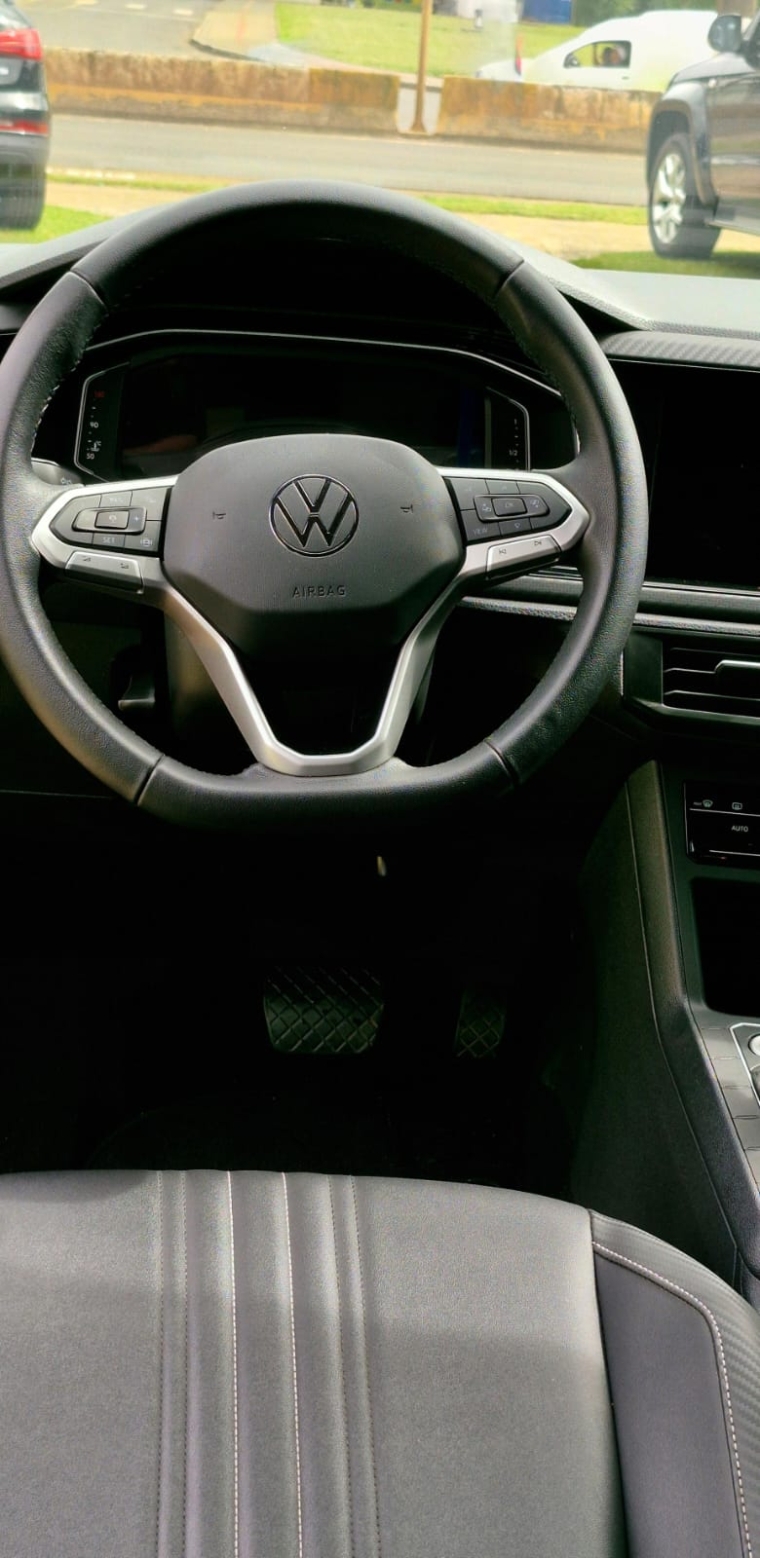 volkswagen nivus 1.0 200 tsi total flex highline automatico 4p 202511