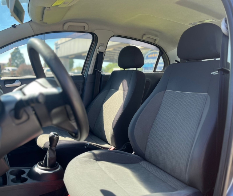 volkswagen voyage 1.0 mi 8v flex 4p manual 20148