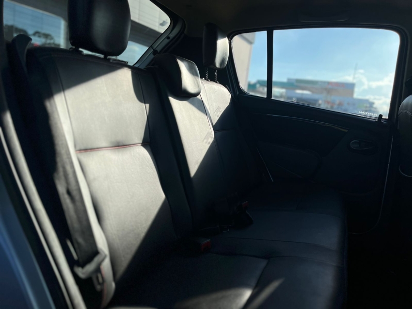 renault sandero 1.6 stepway 16v flex 4p automatico 20136