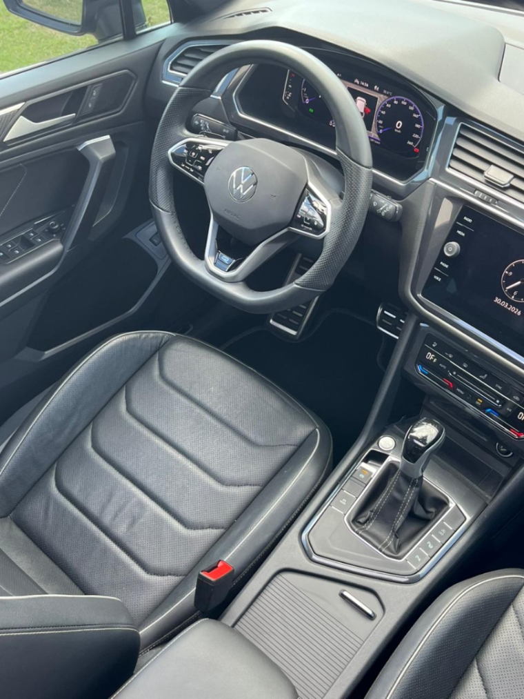volkswagen tiguan 2.0 300 tsi gasolina allspace r-line automatico 4p 202410