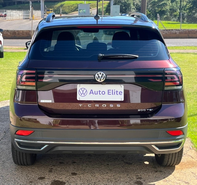 volkswagen t-cross 1.0 200 tsi total flex comfortline automatico 4p 20213