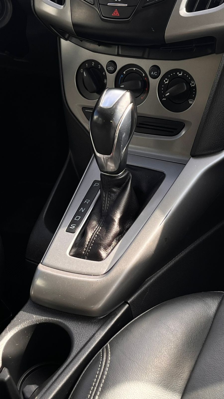 ford focus 1.6 s sedan 16v flex 4p powershift automatico 201512