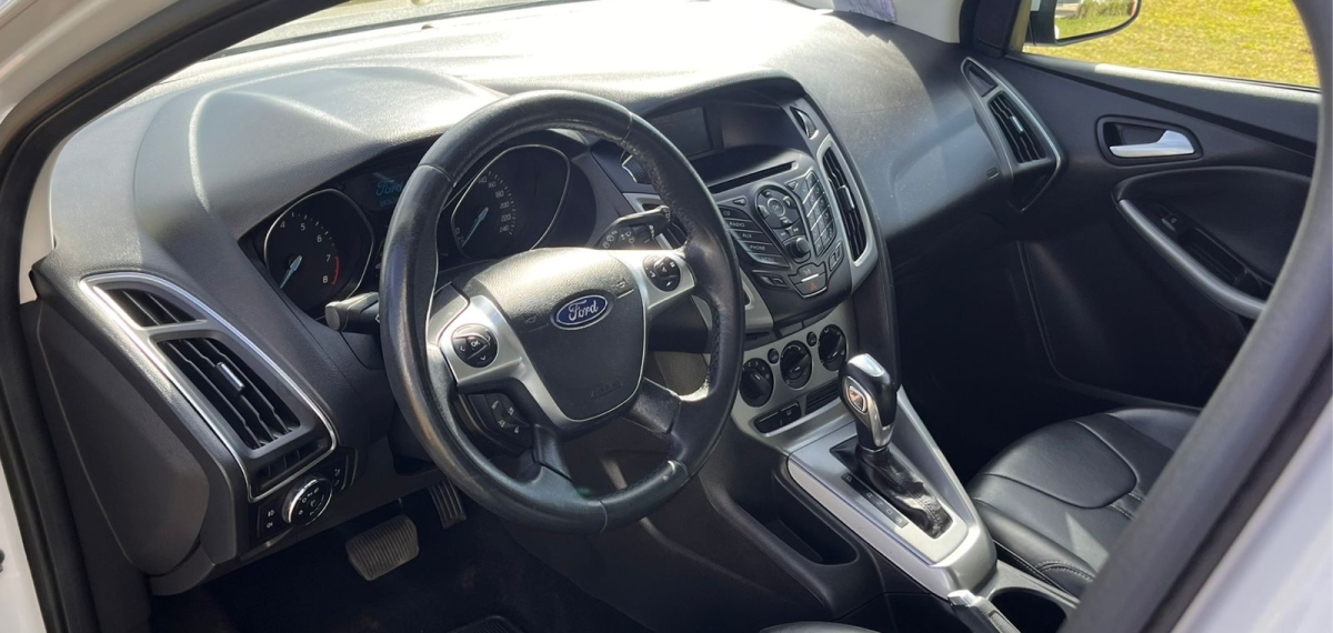 ford focus 1.6 s sedan 16v flex 4p powershift automatico 201510