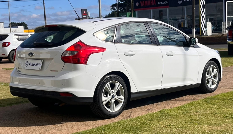 ford focus 1.6 s sedan 16v flex 4p powershift automatico 20154