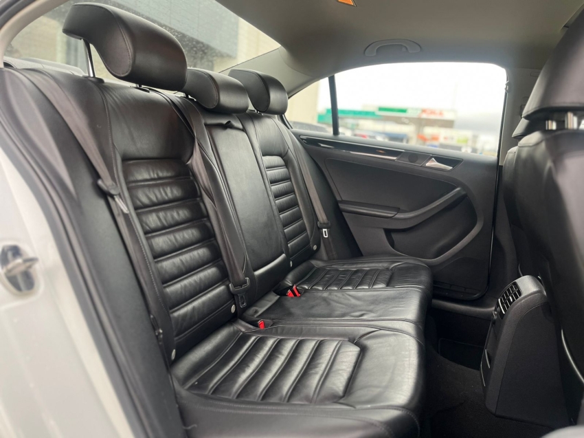 volkswagen jetta 2.0 tsi highline 211cv gasolina 4p tiptronic automatico 20177