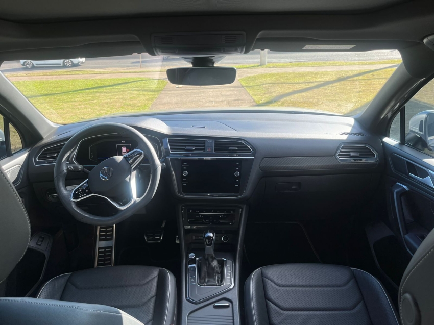 volkswagen tiguan 2.0 300 tsi gasolina allspace r-line automatico 4p 202410