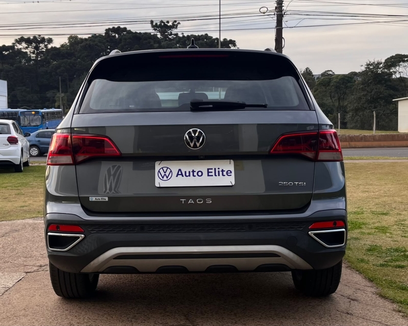 volkswagen taos 1.4 250 tsi total flex comfortline automatico 4p 20223