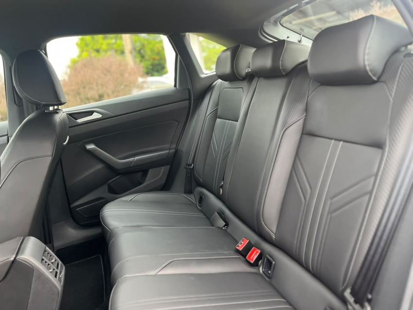 volkswagen nivus 1.0 200 tsi total flex highline automatico 4p 20267