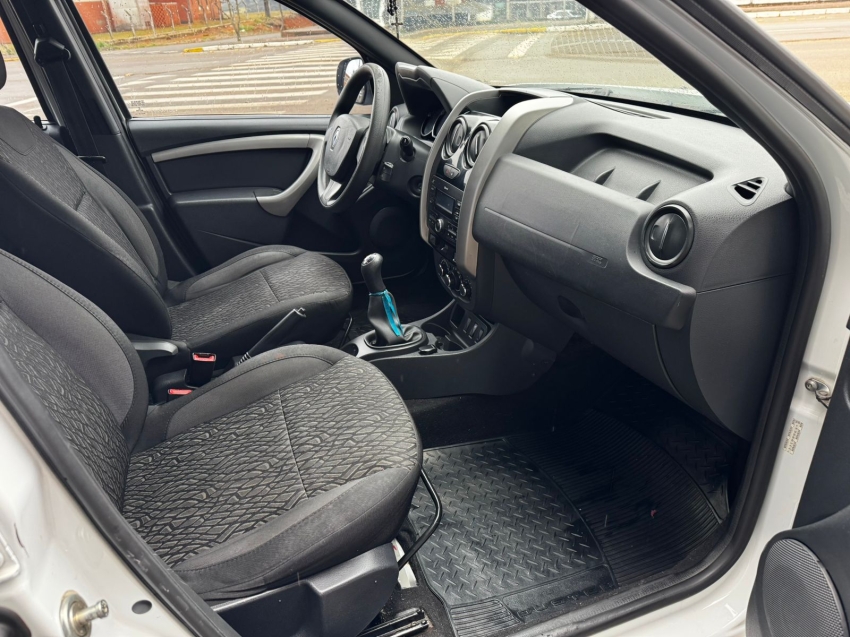 renault/oroch 1.6 exp sce,2017/2018,branca completa