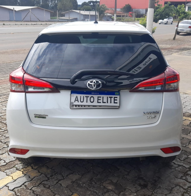 toyota/yaris xls 1.5,2022/2023 completo,branco