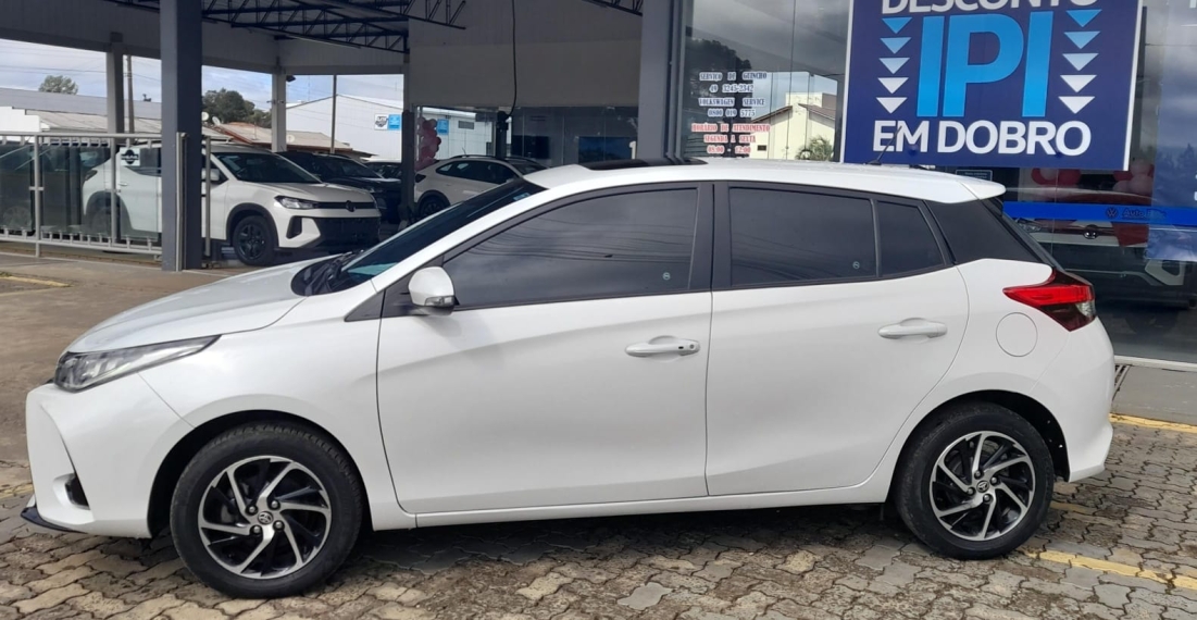 toyota/yaris xls 1.5,2022/2023 completo,branco