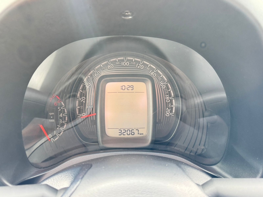 fiat/mobi 1.0 like ,branco, 2023/2014, completo8