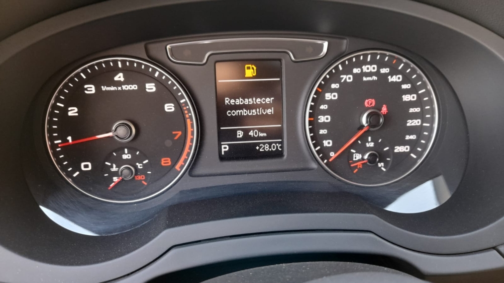 audi/q3 1.4 tfsi,2018/2018,preto,completo10