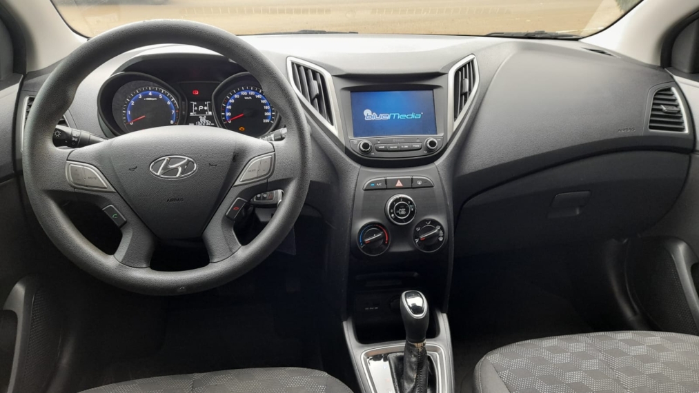 hyndai/hb20 1.6 comf,2017/2018/,prata,completo9