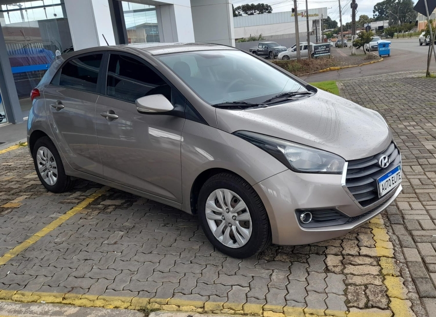 hyndai/hb20 1.6 comf,2017/2018/,prata,completo7