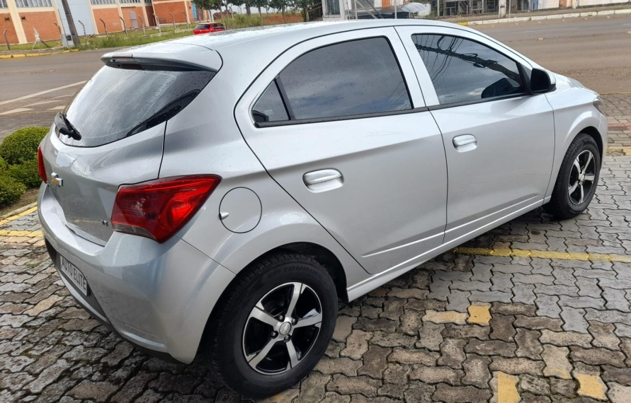 chevrolet/onix 1.0 mt lt,2018/2019,prata4