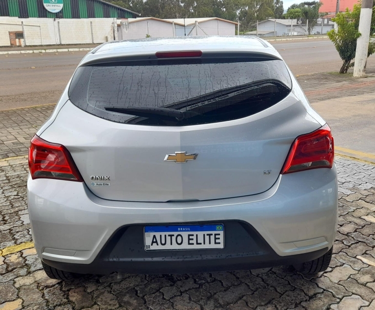 chevrolet/onix 1.0 mt lt,2018/2019,prata3