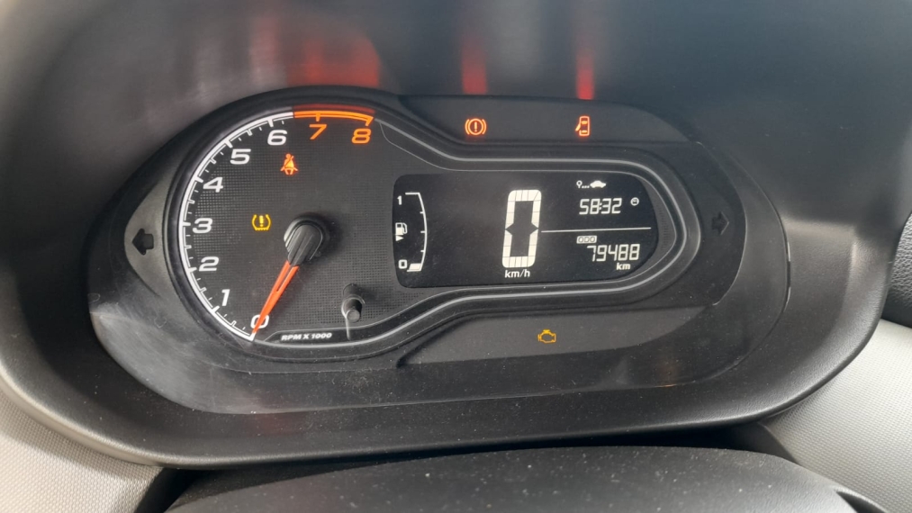 chevrolet/onix 1.0 mt lt,2018/2019,prata10