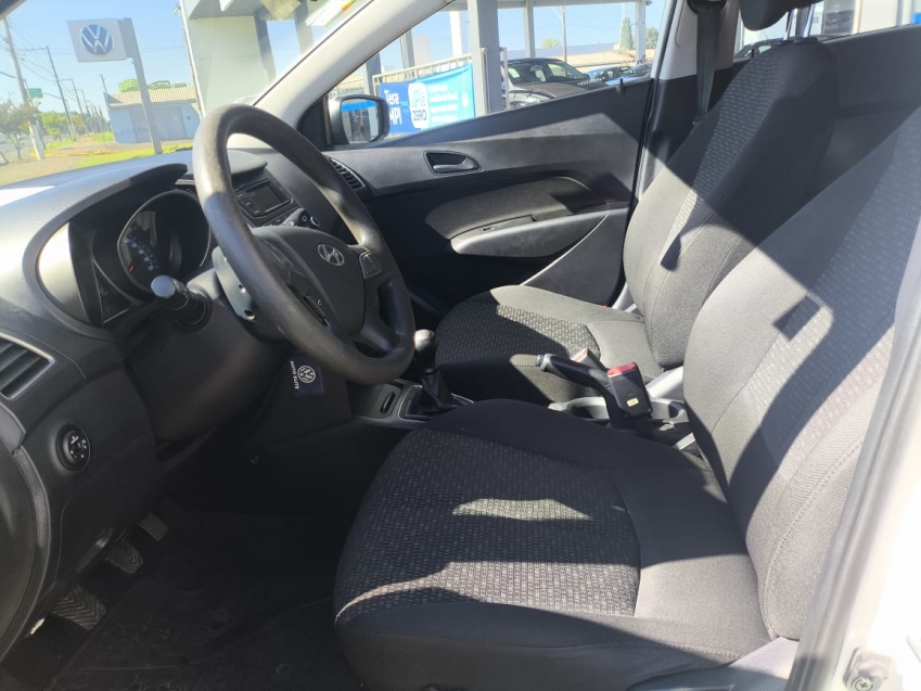 hb20 1.0 comfort,2018/2019,branco,completo7