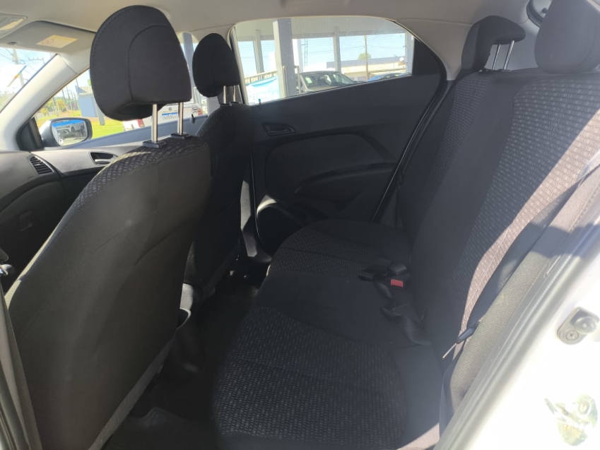 hb20 1.0 comfort,2018/2019,branco,completo13