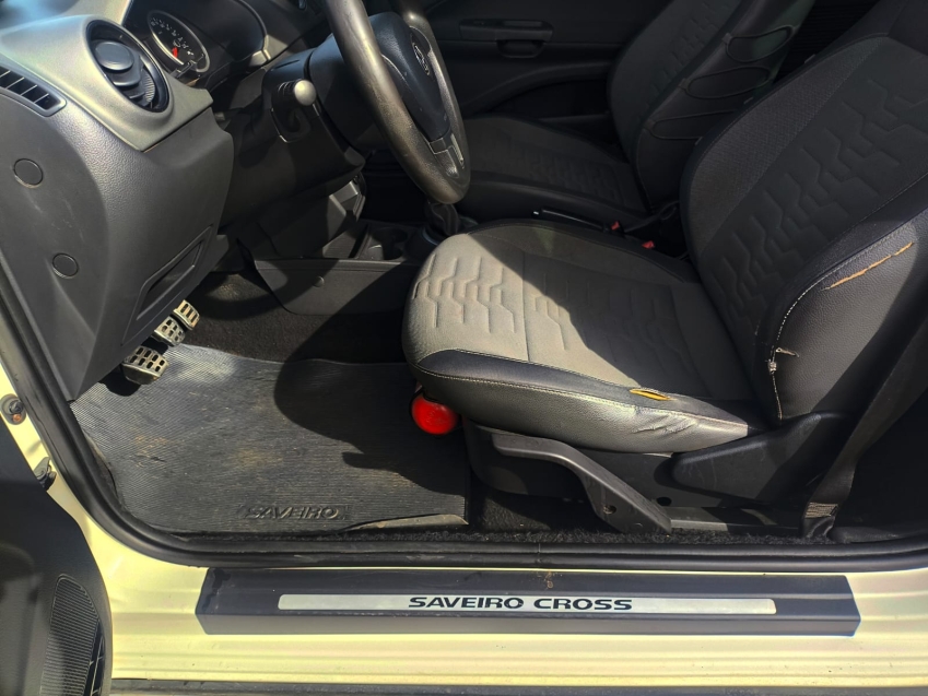 volkswagen saveiro 1.6 cross ce 8v flex 2p manual 1.5 20135
