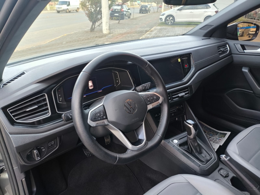 volkswagen nivus 1.0 200 tsi total flex highline automatico 4p 20244