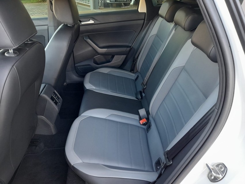 volkswagen nivus 1.0 200 tsi total flex highline automatico 4p 202410