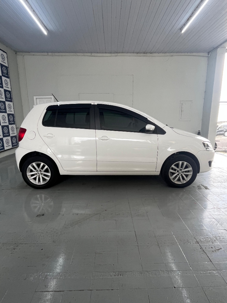 volkswagen fox 1.6 mi 8v flex 4p manual 2014