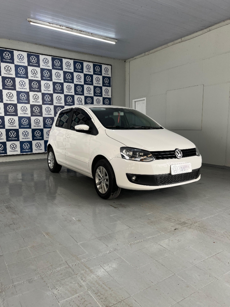 volkswagen fox 1.6 mi 8v flex 4p manual 2014