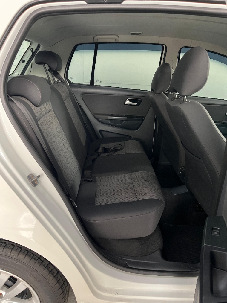 volkswagen fox 1.6 mi 8v flex 4p manual 2014