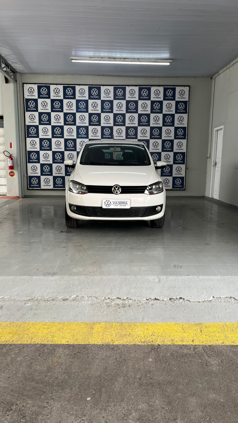 volkswagen fox 1.6 mi 8v flex 4p manual 2014