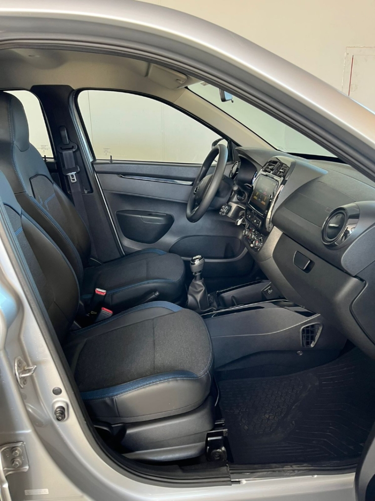 renault kwid 1.0 12v sce flex intense manual 4p 2025