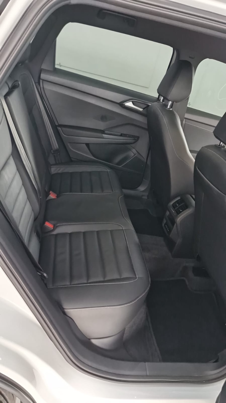 volkswagen taos 1.4 250 tsi total flex highline automatico gasolina 4p 2024