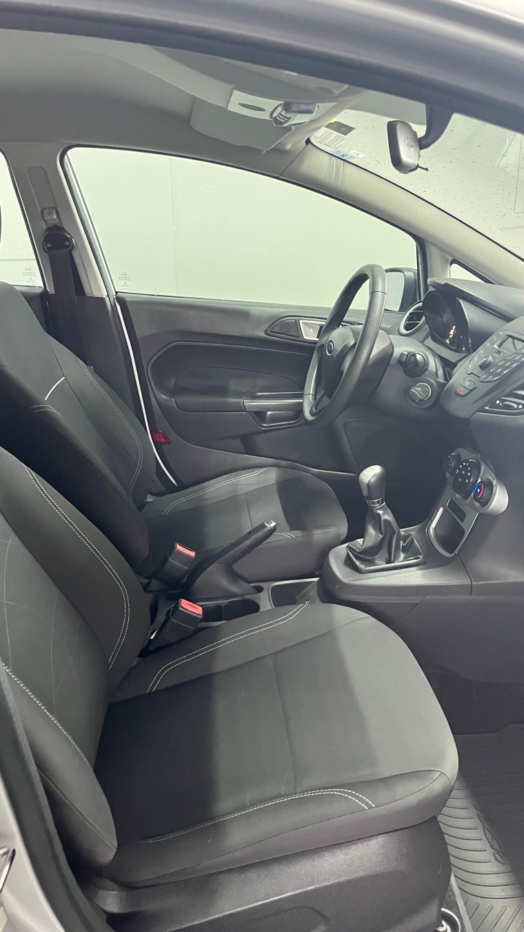 ford fiesta 1.6 se hatch 16v flex 4p manual 2017