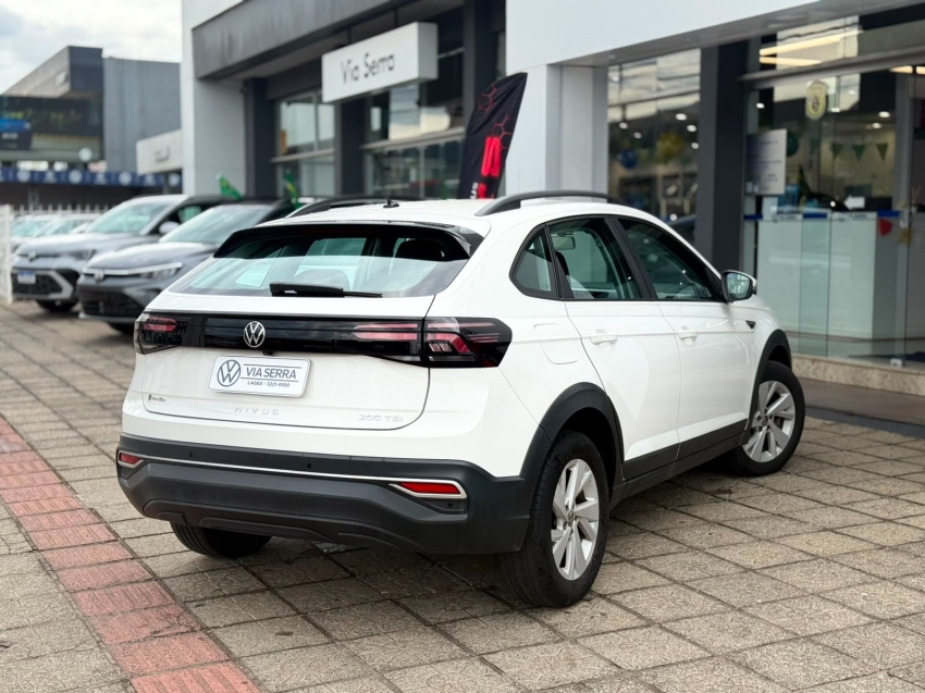 volkswagen nivus 1.0 200 tsi total flex comfortline automatico 4p 20231