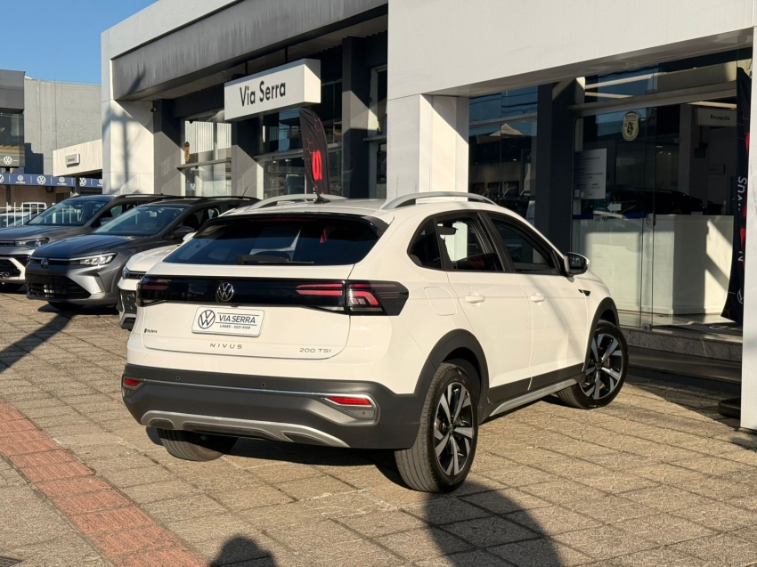 volkswagen nivus 1.0 200 tsi total flex highline automatico 4p 20231