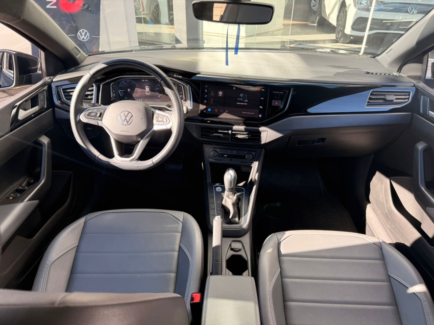volkswagen nivus 1.0 200 tsi total flex highline automatico 4p 20213