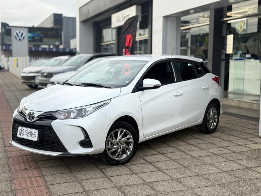 toyota yaris 1.5 16v flex sedan xs connect multidrive 4p automatico 2023