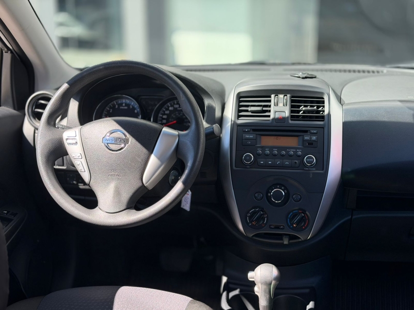 nissan versa 1.6 16v flex sv 4p xtronic automatico 20183