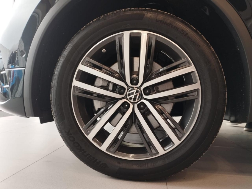 volkswagen tiguan 2.0 300 tsi gasolina allspace r-line automatico 4p 2025