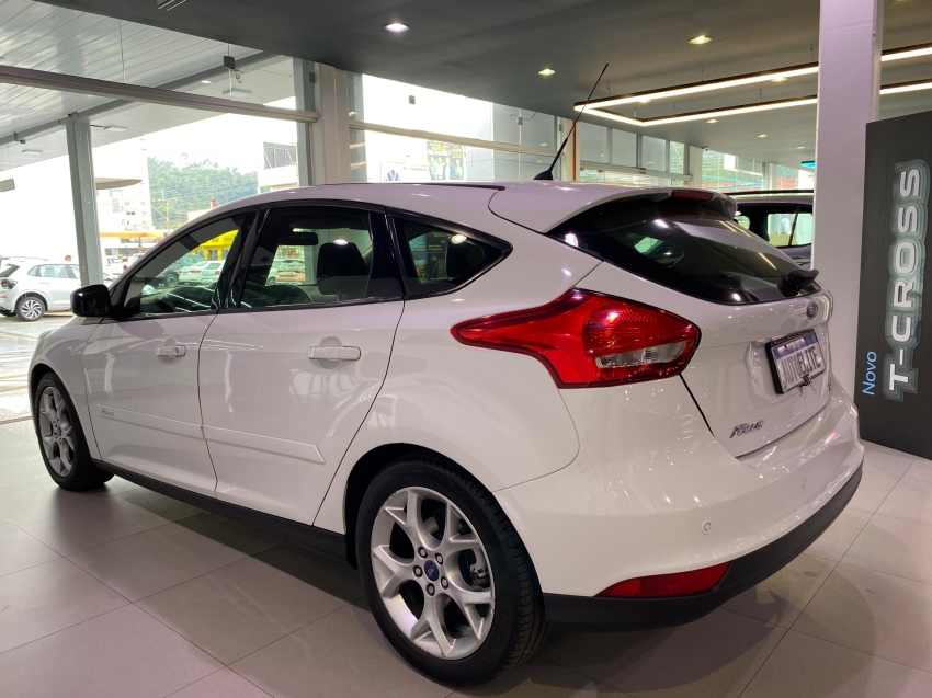 ford focus 1.6 se 16v flex 4p powershift automatico 2016