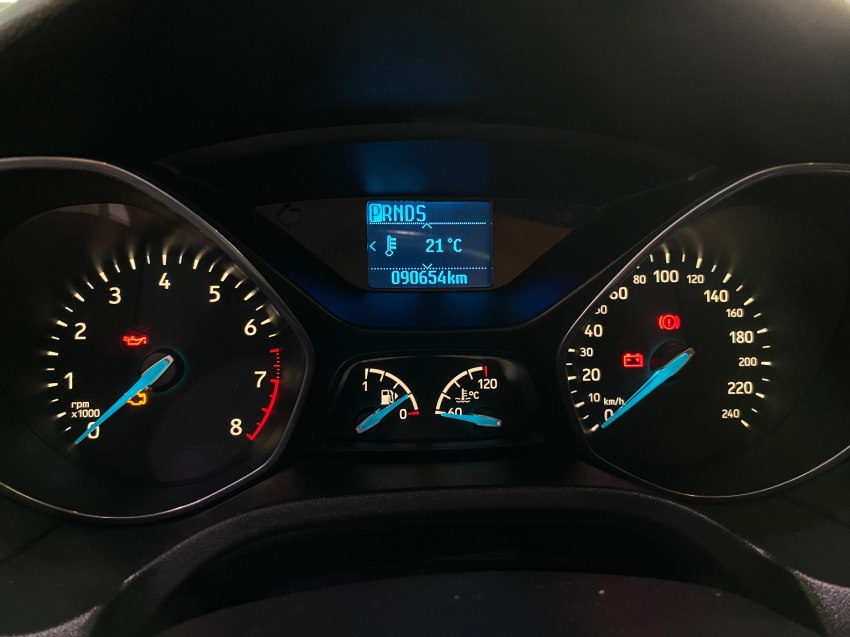 ford focus 1.6 se 16v flex 4p powershift automatico 2016