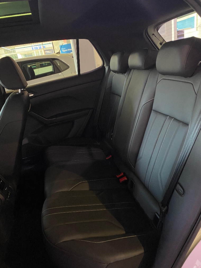 volkswagen t-cross 1.0 200 tsi total flex automatico 4p 2025