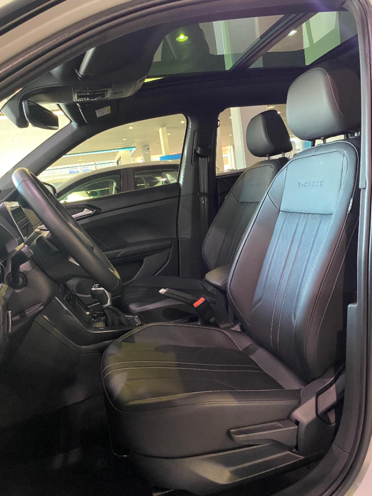 volkswagen t-cross 1.0 200 tsi total flex automatico 4p 2025