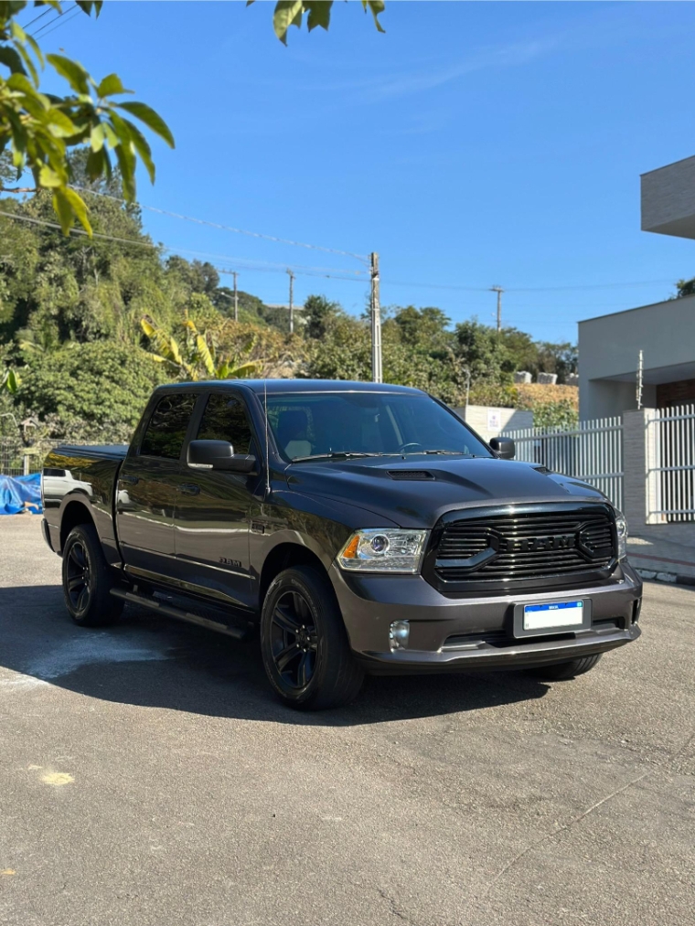 ram classic 5.7 v8 gasolina laramie cd 4x4 automatico 4p 2022 ram classic 5.7 v8 gasolina laramie cd 4x4 automatico 4p 2022
