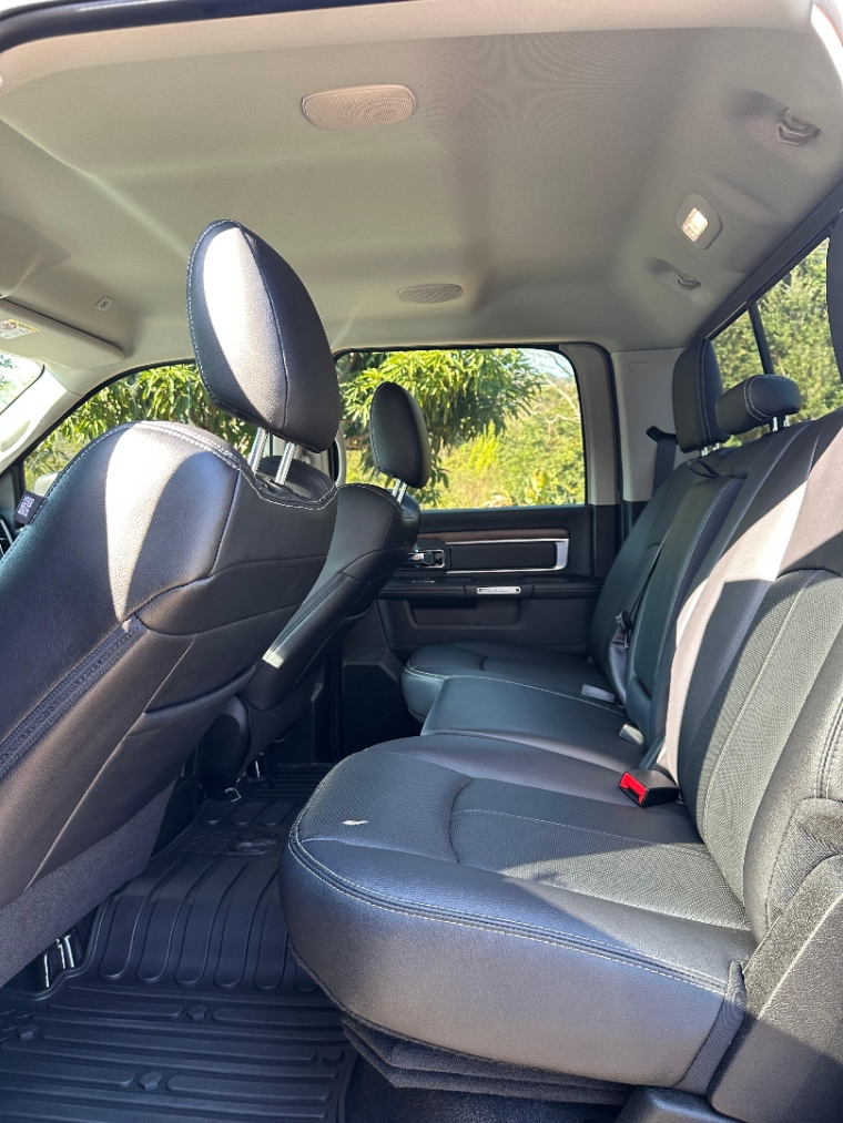ram classic 5.7 v8 gasolina laramie cd 4x4 automatico 4p 2022