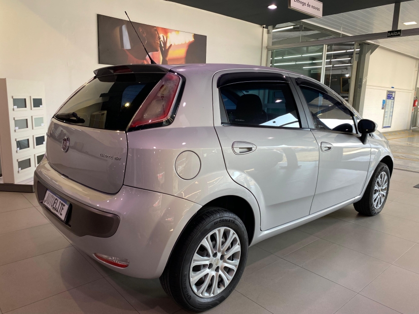 fiat punto 1.6 essence 16v flex 4p manual 2016