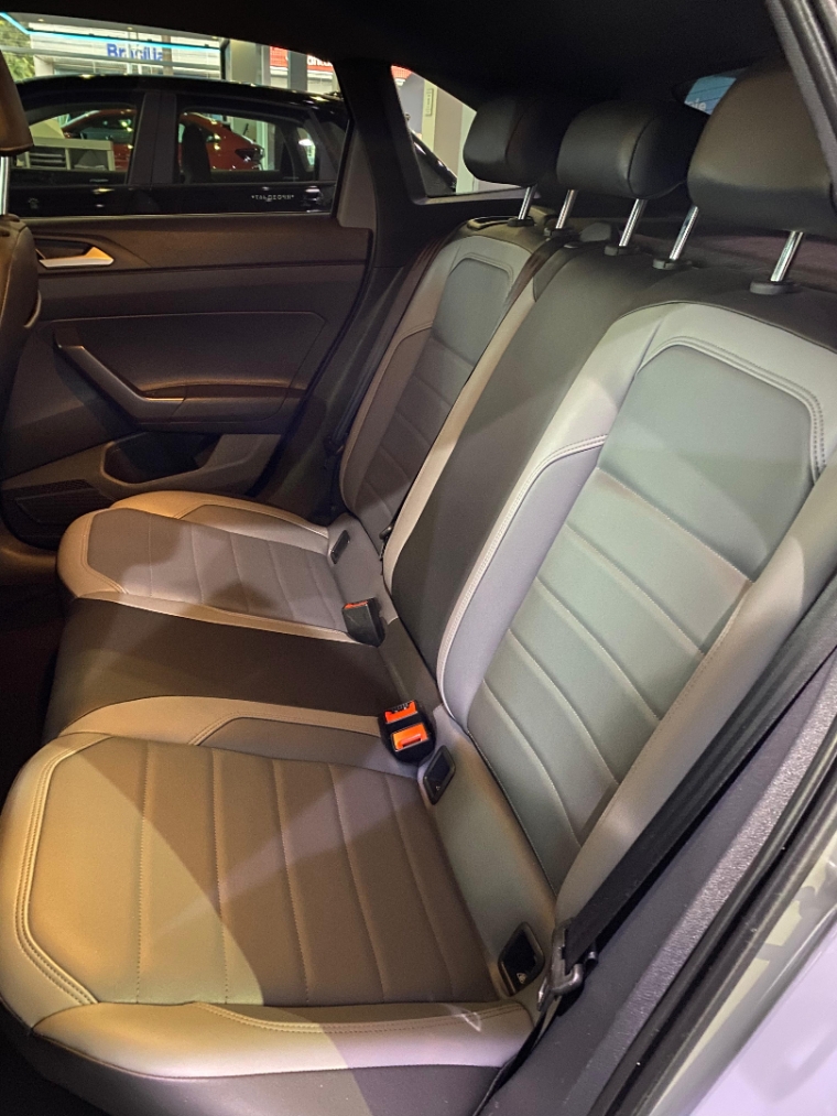 volkswagen nivus 1.0 200 tsi total flex highline automatico 4p 2024