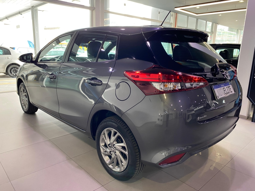 toyota yaris 1.5 16v flex xs connect multidrive 4p automatico 2023